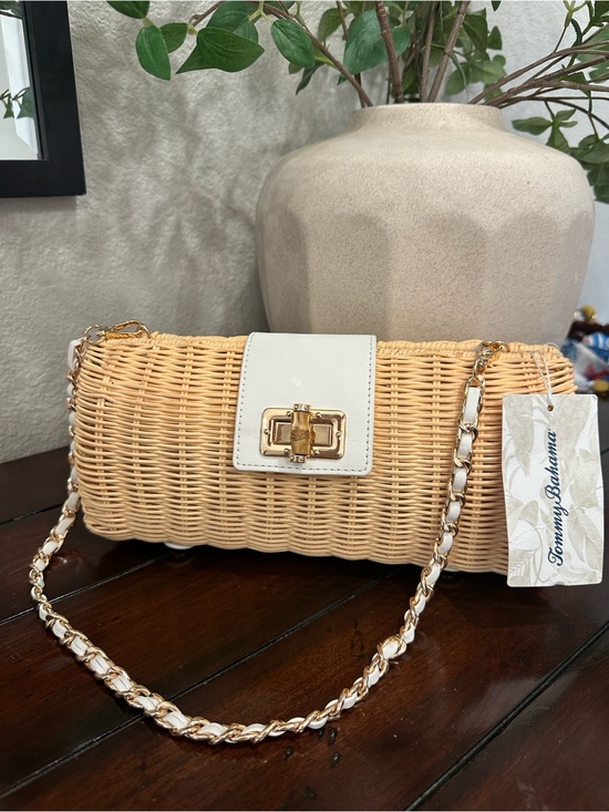 Tommy Bahama Handbags - Tommy Bahama Cream Trim Natural Wicker Crossbody with Gold Chain